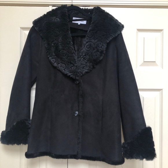 Calvin Klein Jackets & Blazers - Gorgeous Calvin w faux suede and faux fur coat